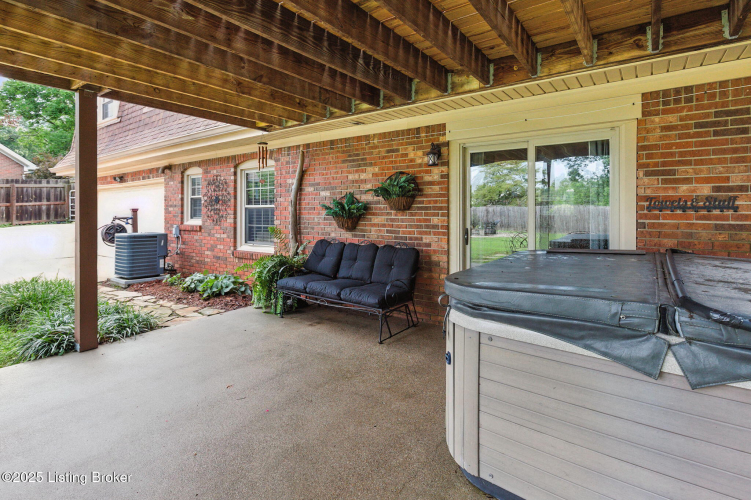 Listing Image 16