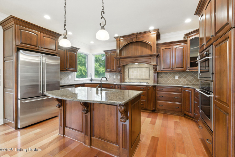 Listing Image 15