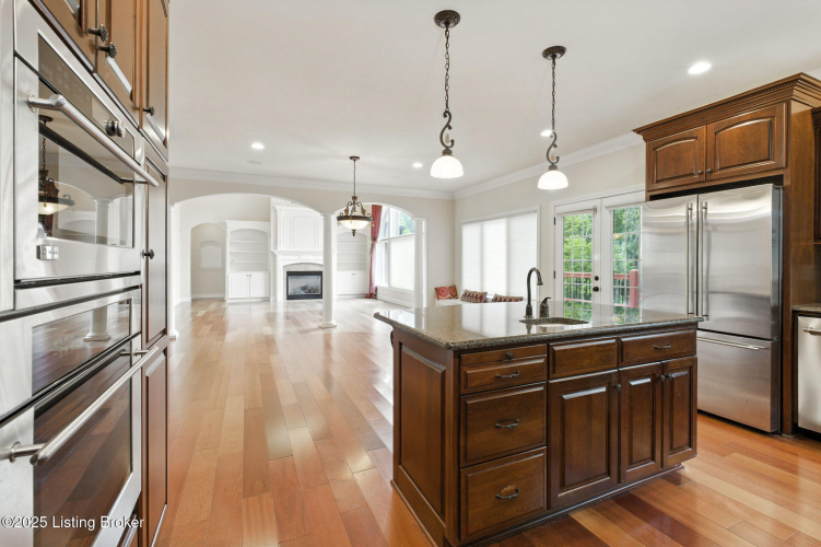 Listing Image 19