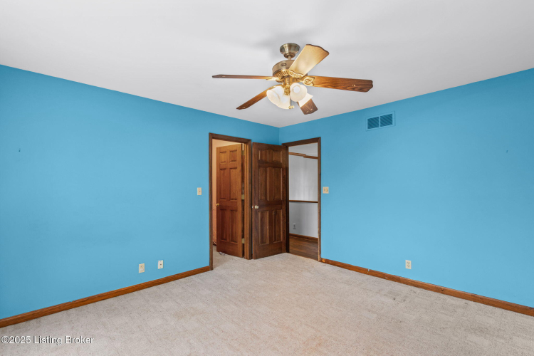 Listing Image 38