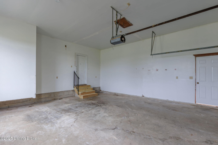 Listing Image 53