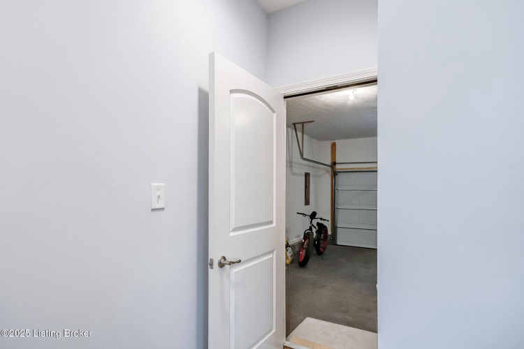 Listing Image 53