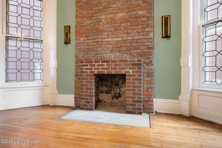 Listing Image 27