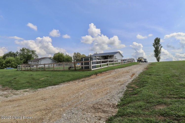Listing Image 16