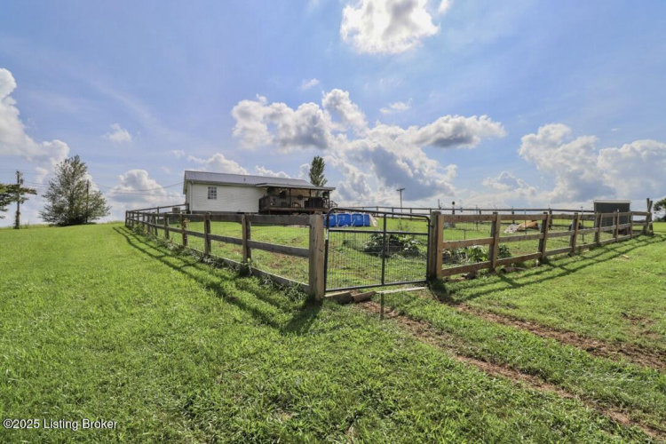 Listing Image 17