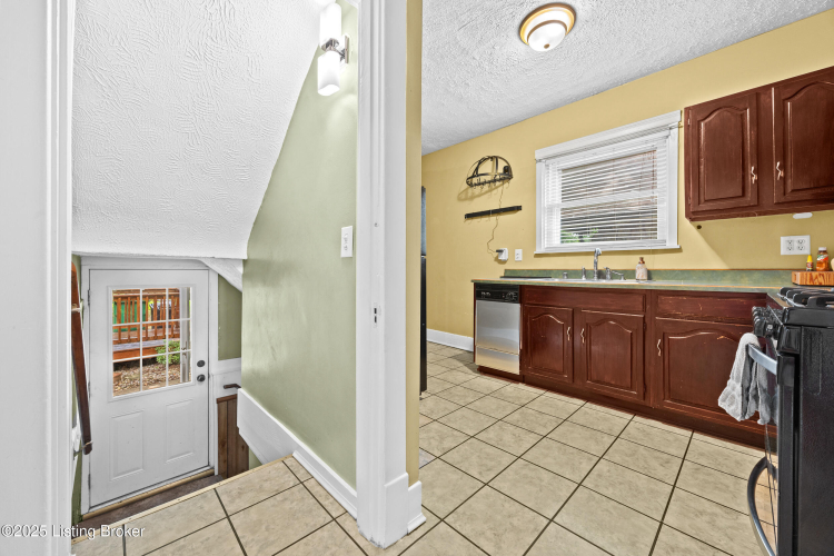 Listing Image 27