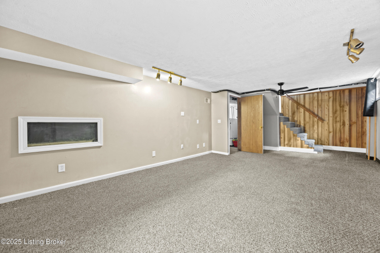 Listing Image 28