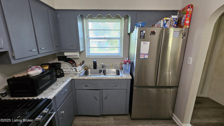 Listing Image 19