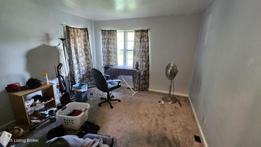 Listing Image 28