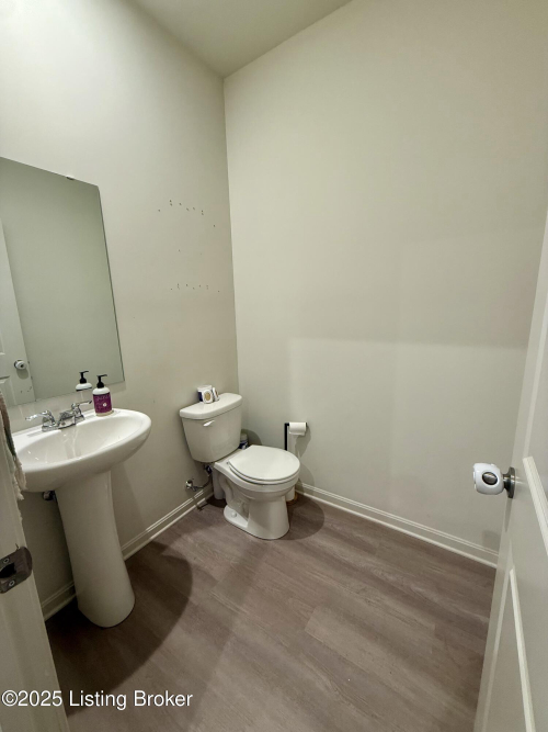 Listing Image 17