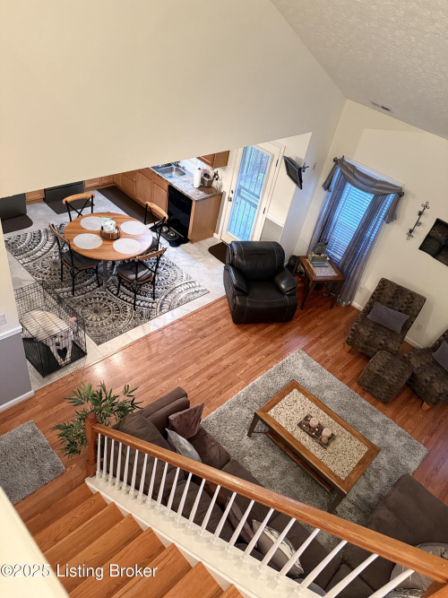 Listing Image 8