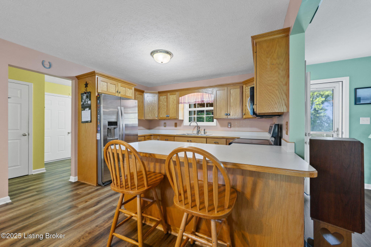 Listing Image 16