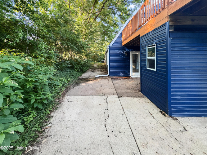 Listing Image 62