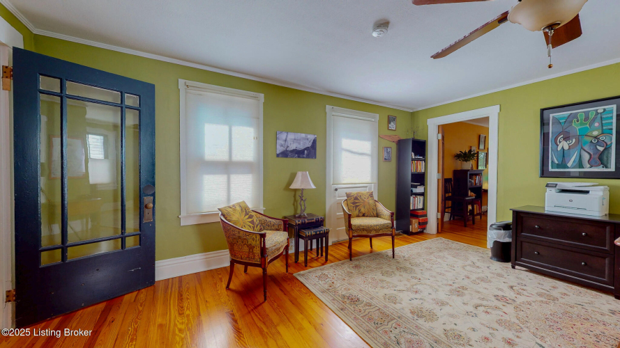 Listing Image 11
