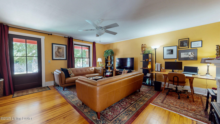 Listing Image 8