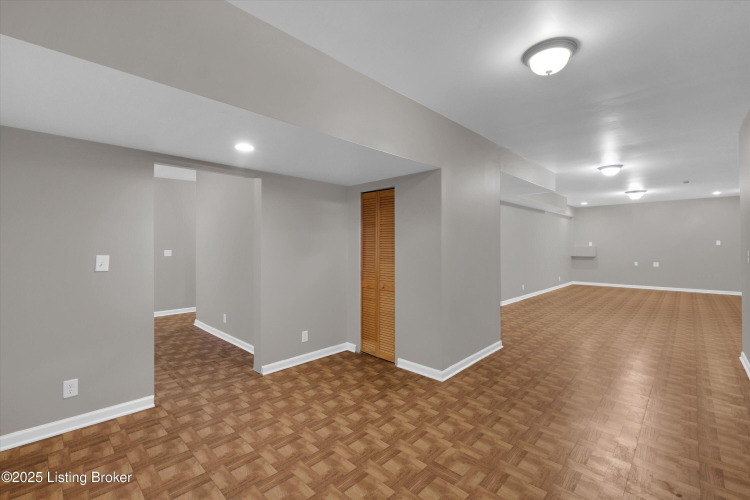 Listing Image 70