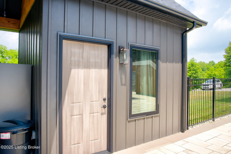 Listing Image 65