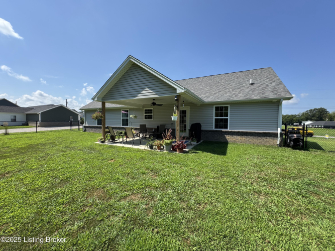 Listing Image 11