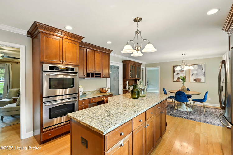 Listing Image 19