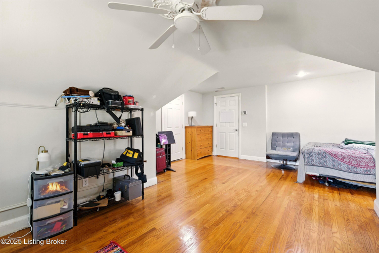 Listing Image 25