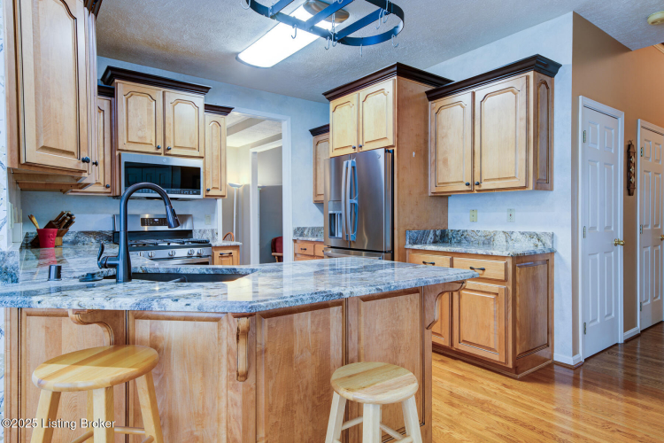 Listing Image 13