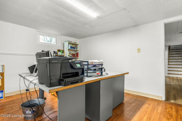 Listing Image 28