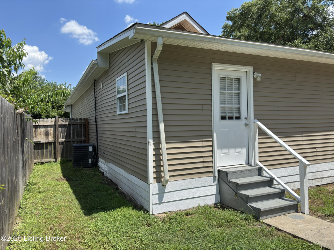 Listing Image 27