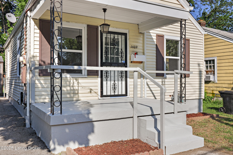 Listing Image 4