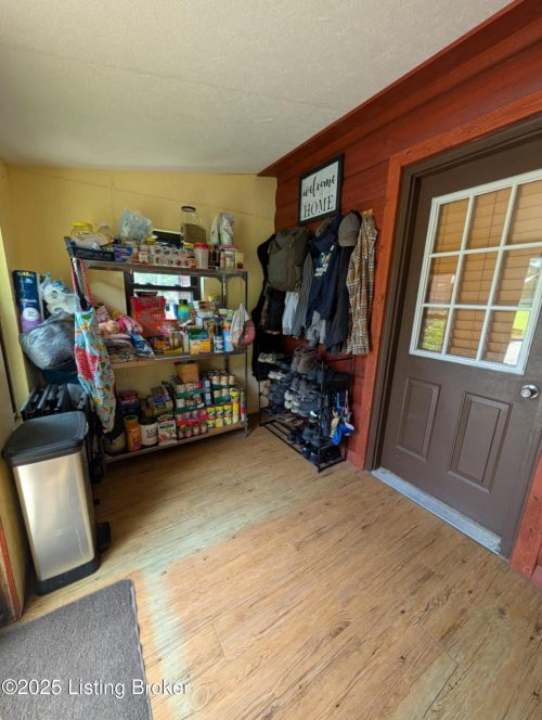 Listing Image 42