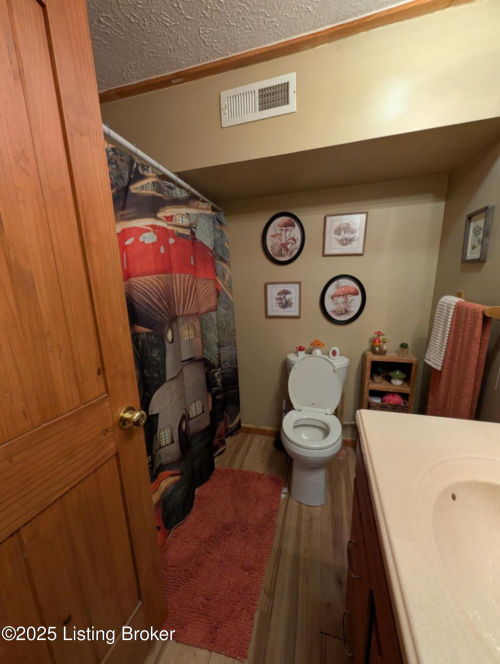 Listing Image 43