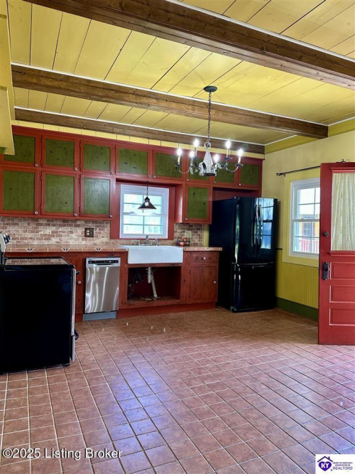 Listing Image 16