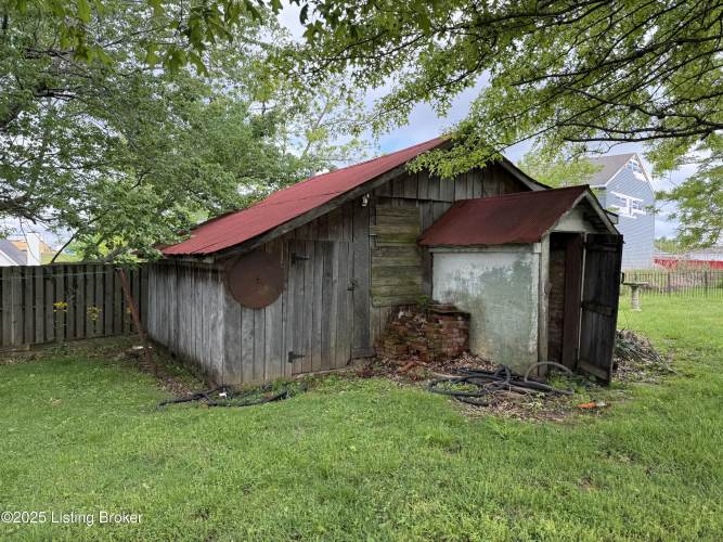 Listing Image 8