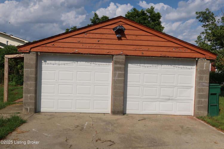 Listing Image 5