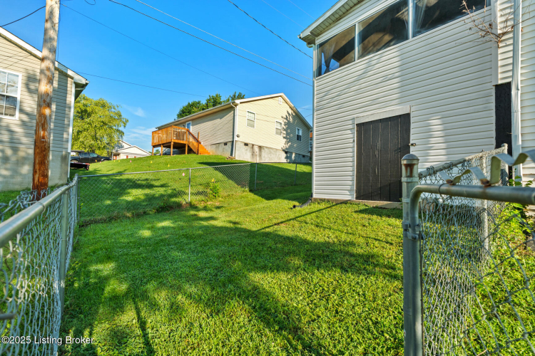 Listing Image 40