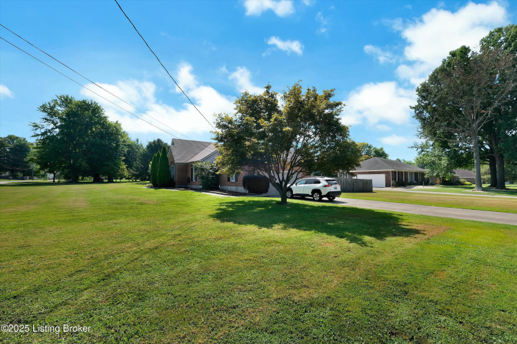 Listing Image 40