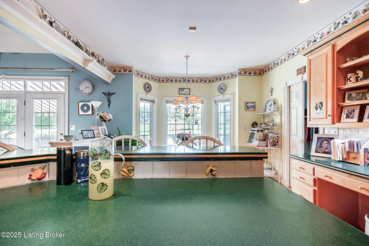 Listing Image 22