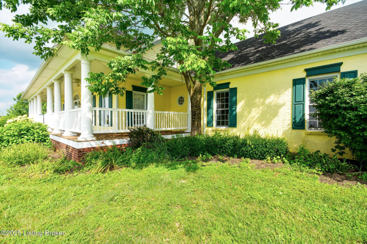 Listing Image 4