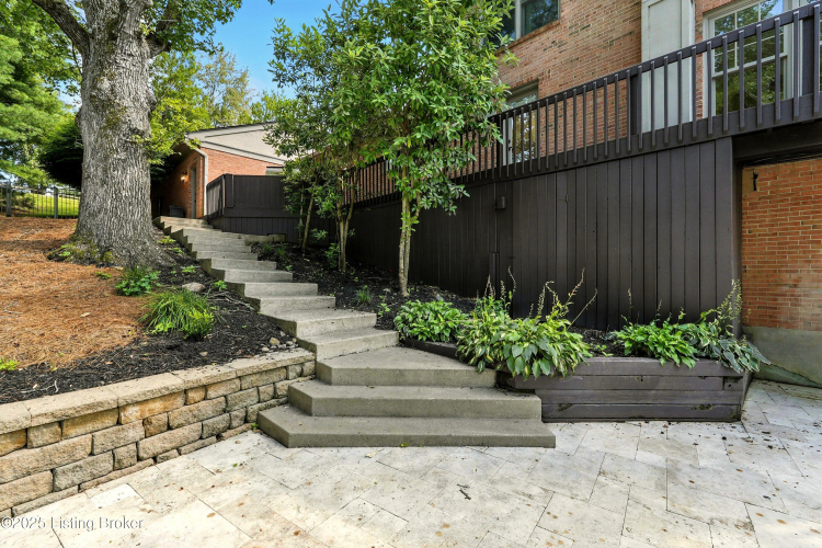 Listing Image 73