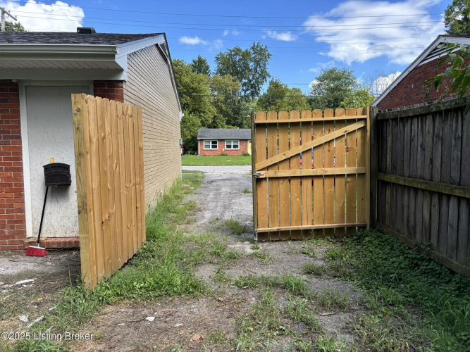 Listing Image 33