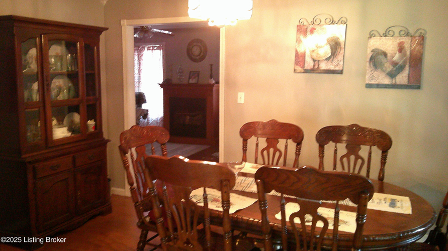 Listing Image 14