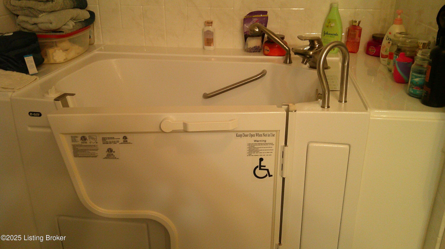 Listing Image 20