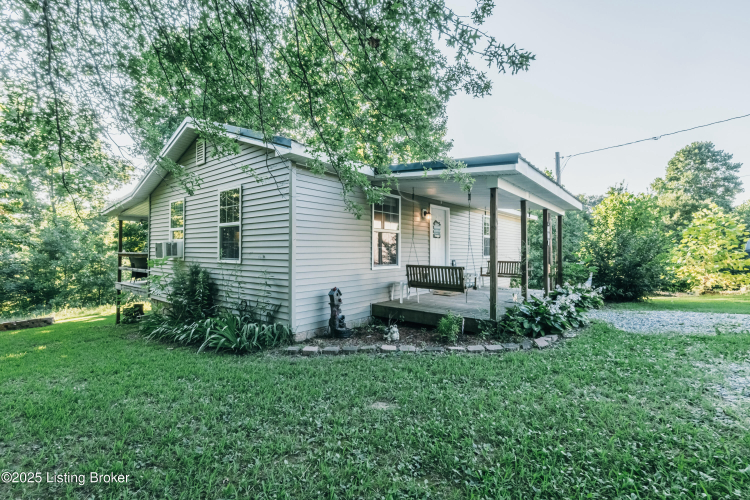 Listing Image 4