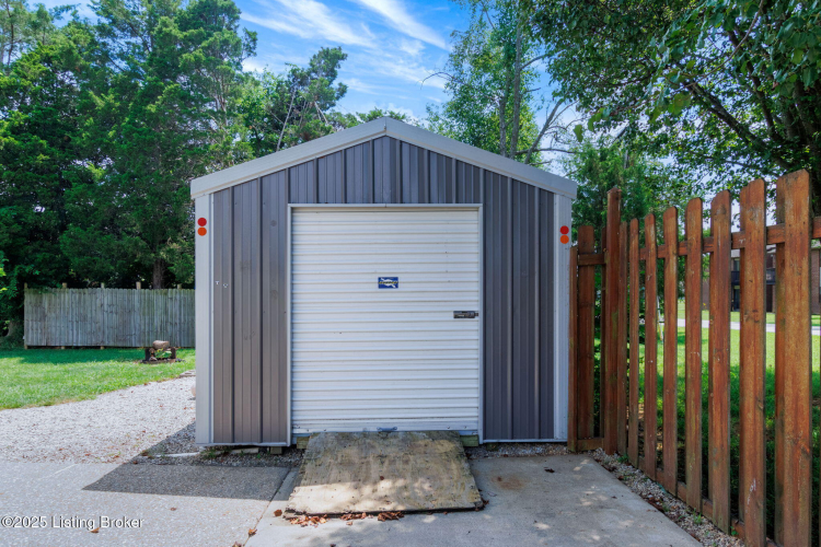Listing Image 32