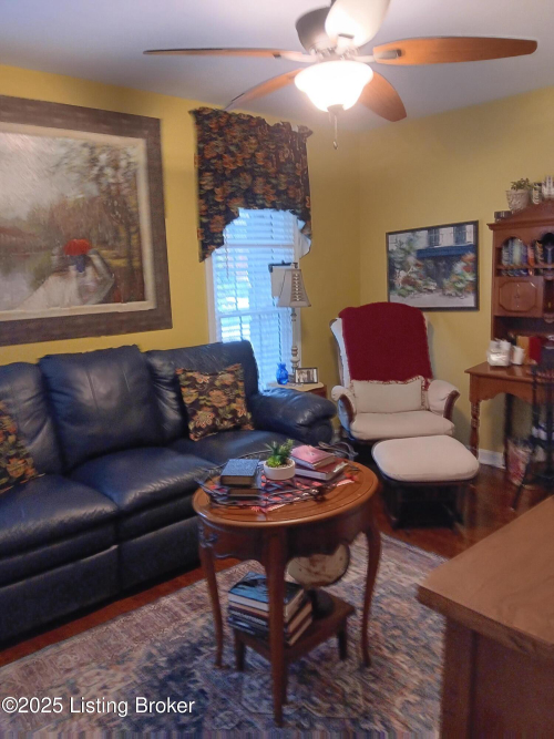 Listing Image 19