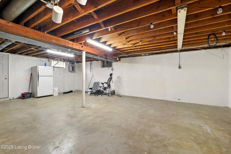 Listing Image 26
