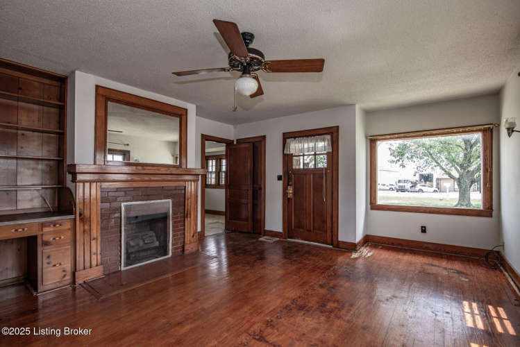 Listing Image 18