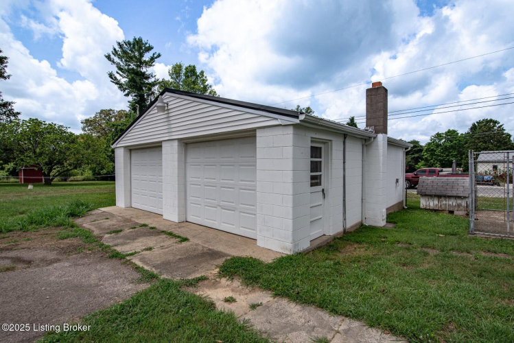 Listing Image 40