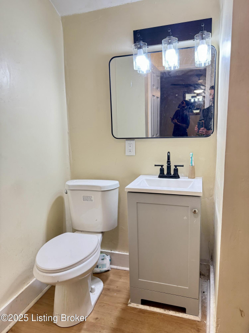 Listing Image 17