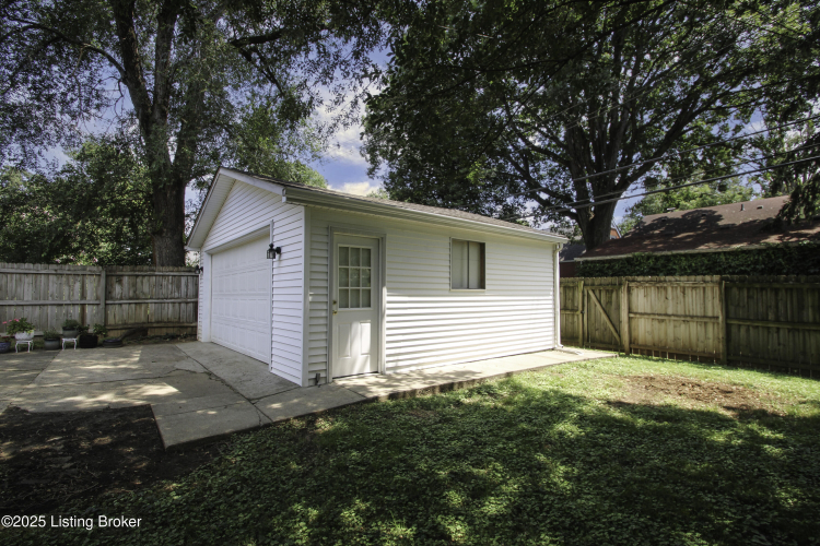 Listing Image 40