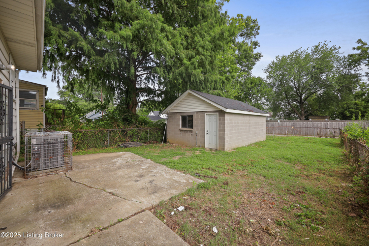 Listing Image 5
